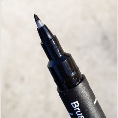 12 штук - Линер Uni Pin BR-200 Fine Line brush, Чёрная кисть