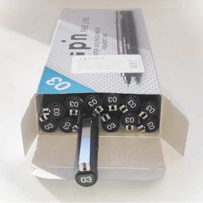 12 штук - Линер Uni Pin 03-200 Fine Line, Чёрный 0.3 мм