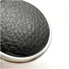 "Сатурн 42-Магнит / КОЖА черная" Металлическая магнитная оснастка для печати с встроенной штемпельной подушкой (диаметр печати 42 мм.)