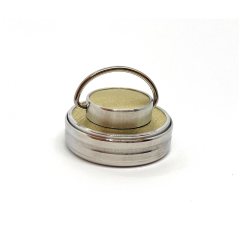 "ЛЕОН 42-Магнит / КОЖА Галактика" Металлическая магнитная оснастка для печати с встроенной штемпельной подушкой (диаметр печати 42 мм.)