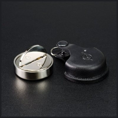 "OL-КОМПАКТ 45" Премиальная металлическая оснастка для печати в кожаном чехле с кристаллом SWAROVSKI (диаметр печати 45 мм.)